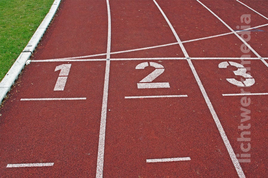 sportplatz, laufbahnen 1, 2 und 3